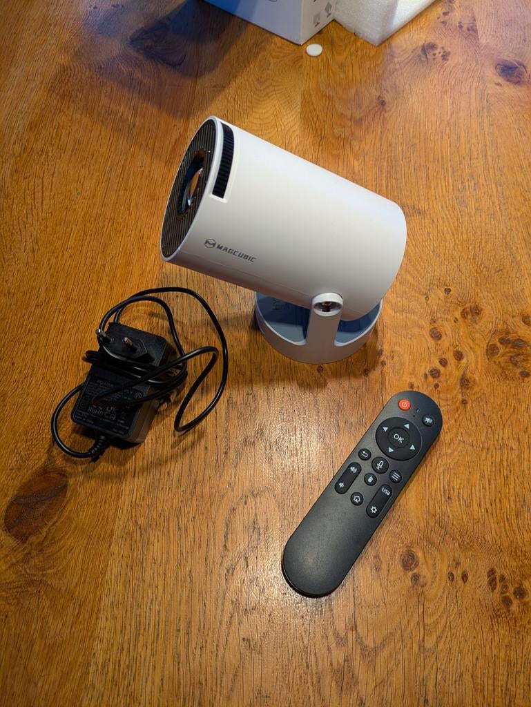 Magecubic Projector - In Goede Staat, Audio, Tv en Foto, Beamers, LED, Ophalen of Verzenden, Zo goed als nieuw, Full HD (1080)
