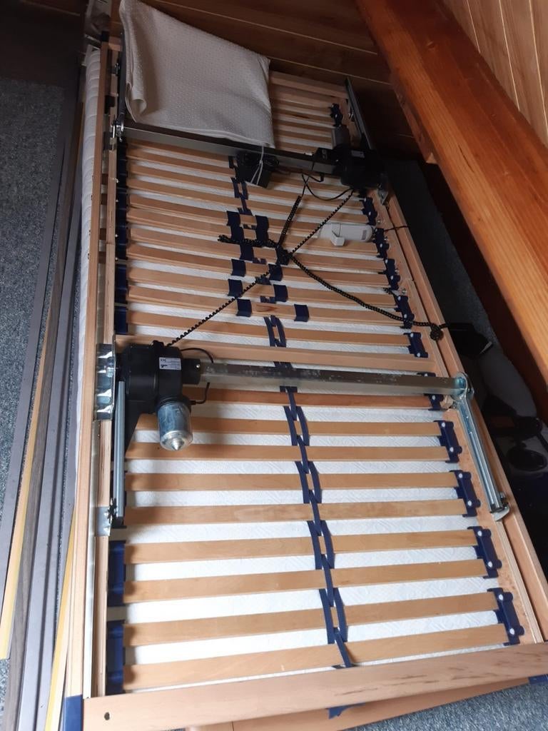 Senioren bed, Ophalen, Zo goed als nieuw, Eenpersoons, 90 cm
