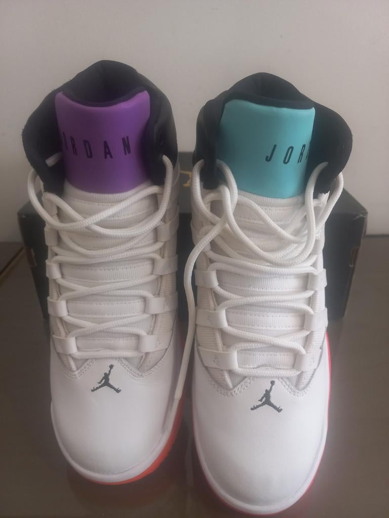 Jordan Max Aura  - Maat 40, Kleding | Heren, Schoenen, Verzenden, Wit, Jordan, Sneakers of Gympen