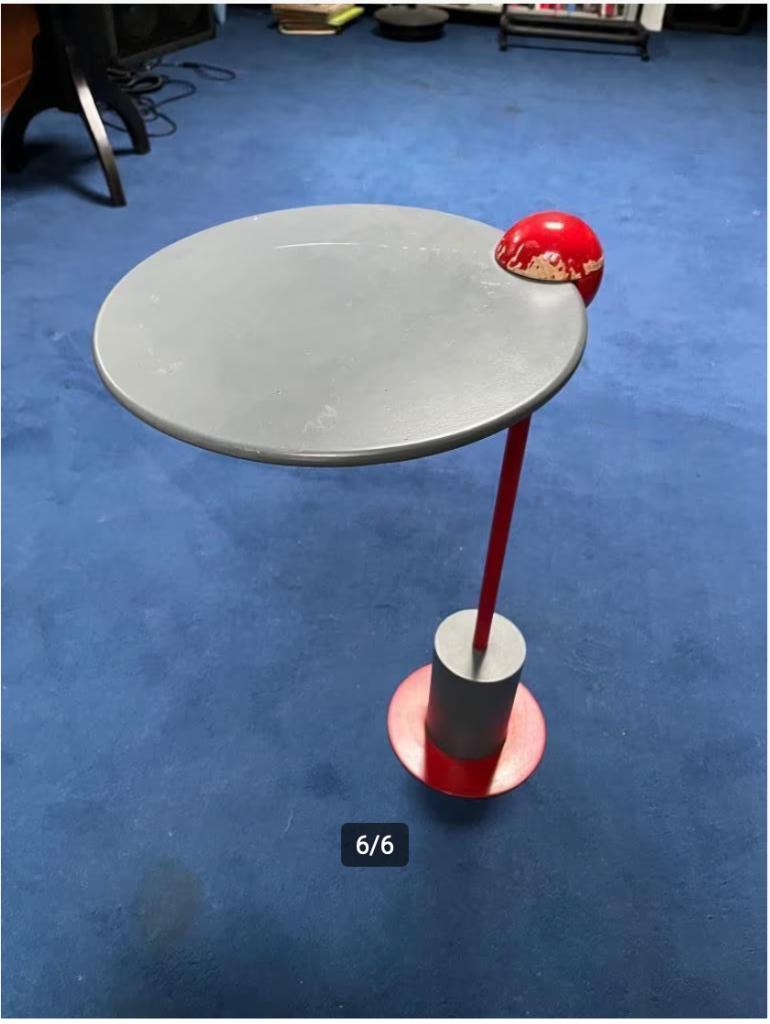 Edward Geluk voor Arco Memphis Design Bijzettafeltje, Memphis Design, Minder dan 55 cm, Gebruikt, Metaal of Aluminium