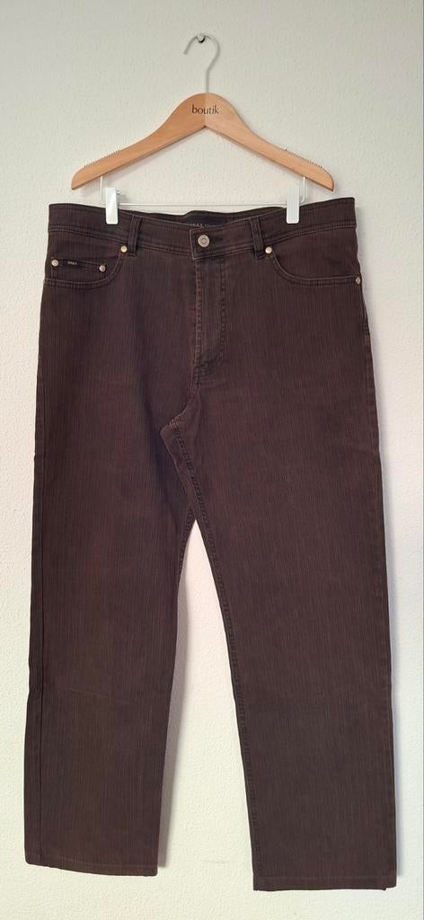 Bruine Brax feel good jeans 36/34 fijne ribbel.
Model Carlos, W36 - W38 (confectie 52/54), Brax, Overige kleuren, Ophalen of Verzenden