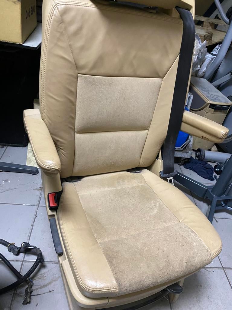 Volkswagen Transport Multivan stoelen met armsteun + Tafel, Auto-onderdelen, Ophalen of Verzenden, Nieuw, Volkswagen