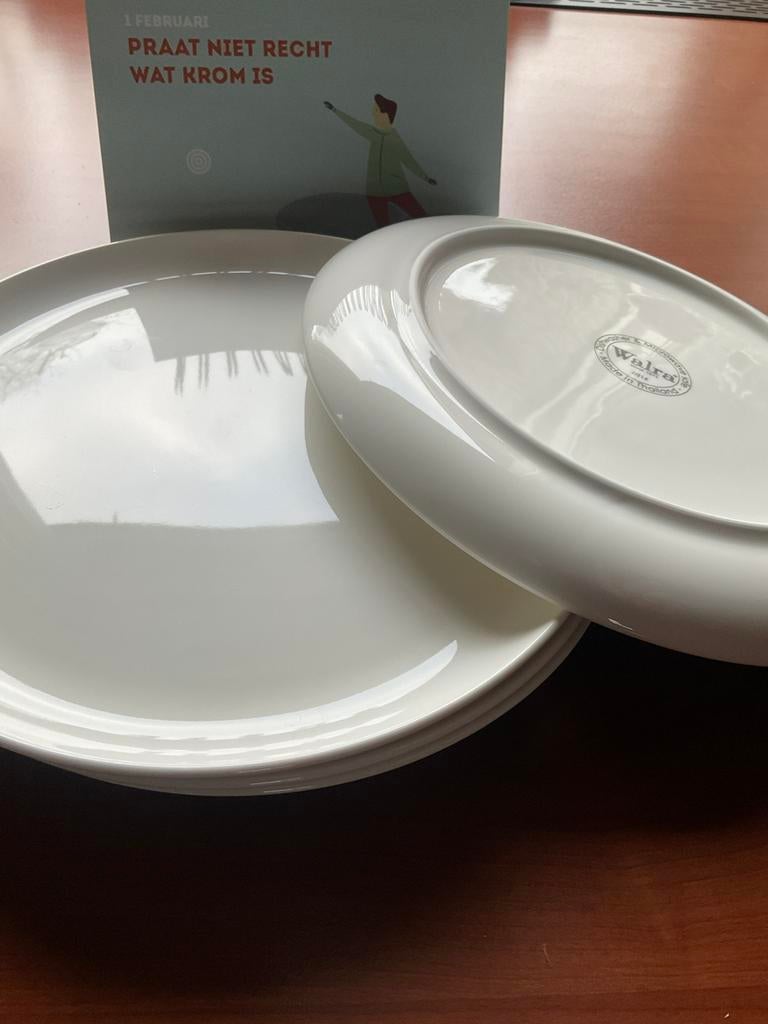 Walra/4 ontbijtborden / één koop., Ophalen of Verzenden, Zo goed als nieuw, Bord(en), Overige stijlen