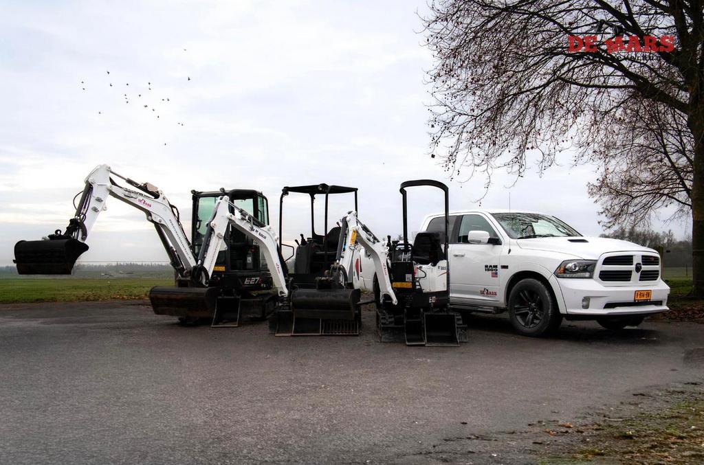 Minigraver huren? Bel: 0642840394 Mail: info@marsverhuur.nI, Diensten en Vakmensen
