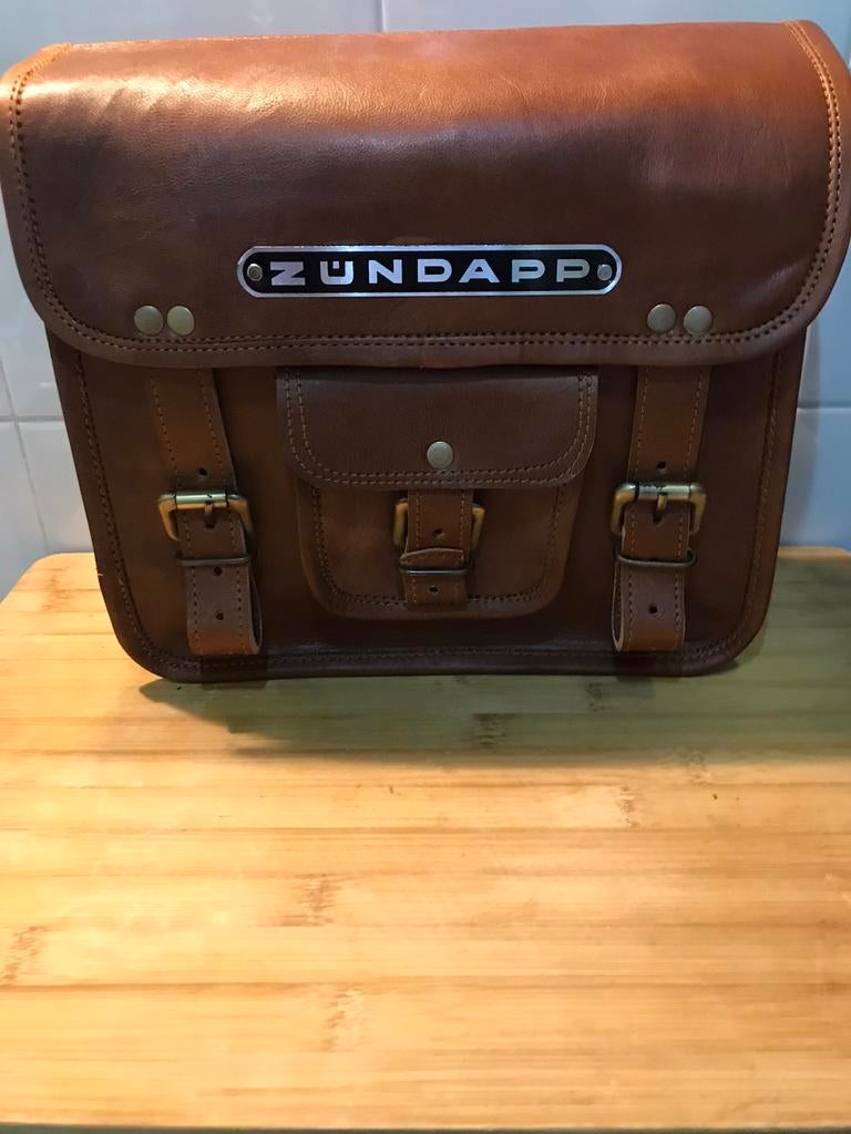 Zundapp bagagerek leren tas/koffer in het bruin of zwart, Fietsen en Brommers, Brommeronderdelen | Zundapp, Verzenden, Zo goed als nieuw