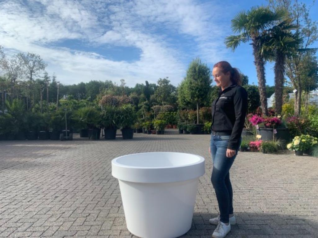 Aanbieding witte poleyster bloembakken, nu 50% korting!!!