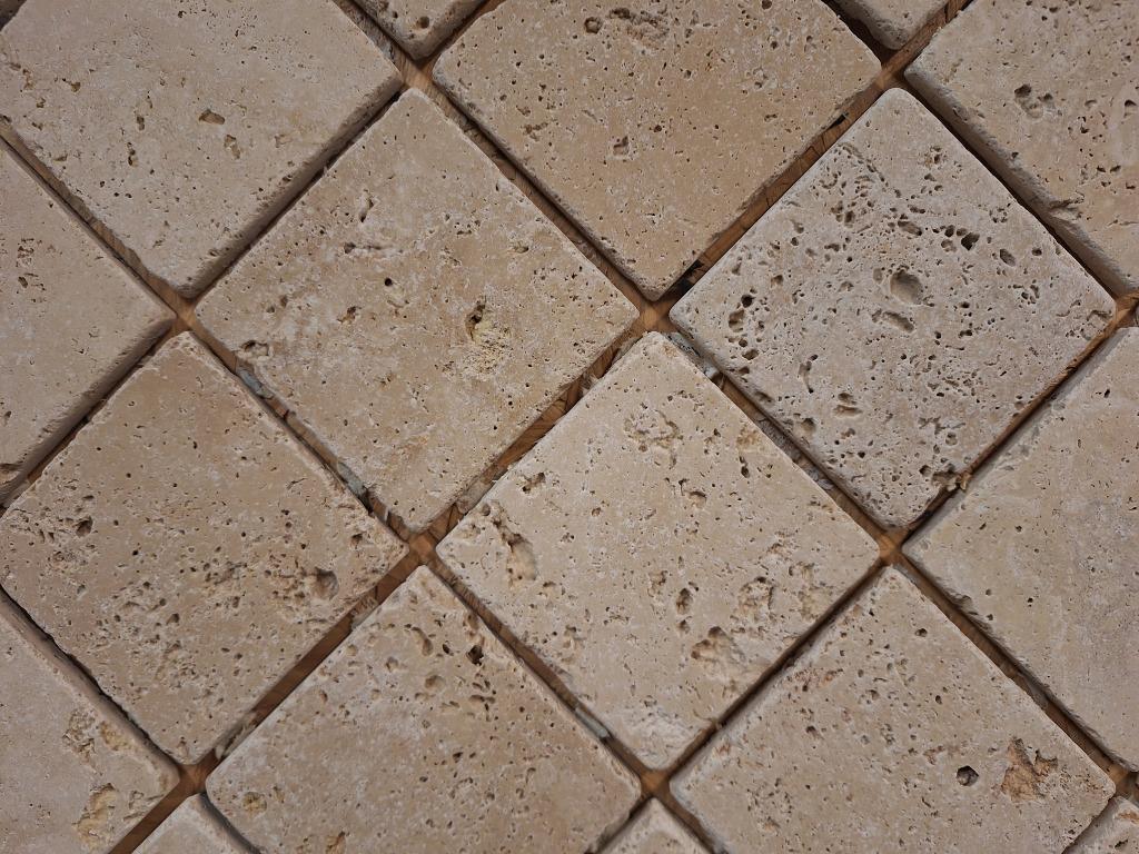 Travertin Light 10x10 cm wand en vloertegels getrommeld, Doe-het-zelf en Verbouw, Tegels, Ophalen, 60 cm of meer, Nieuw, 10 m² of meer