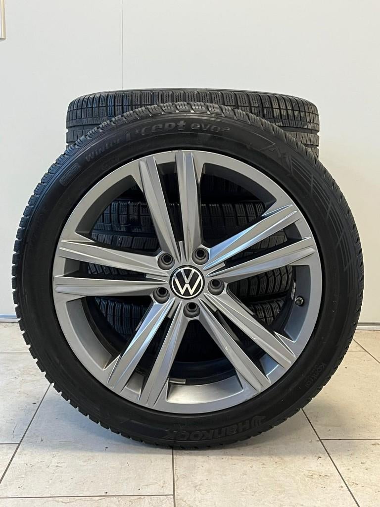 18" Volkswagen Arteon Velgen met winterbanden - Hankook, Auto-onderdelen, Banden en Velgen, Ophalen, 18 inch, Velg(en), Winterbanden