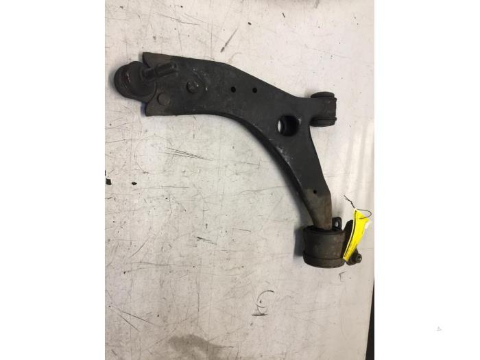 Draagarm links-voor van een Volvo V50, Gebruikt, -, -, Ophalen of Verzenden