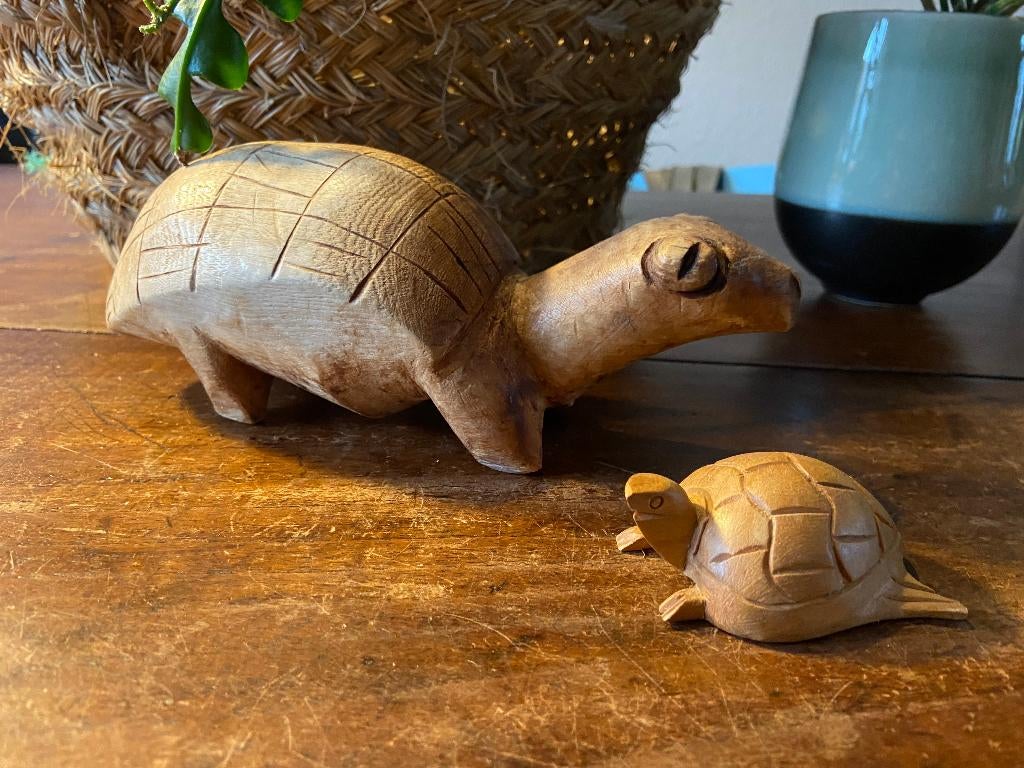 Twee mooie houten Schildpadden Dille & Kamille  i.z.g.st., Ophalen of Verzenden