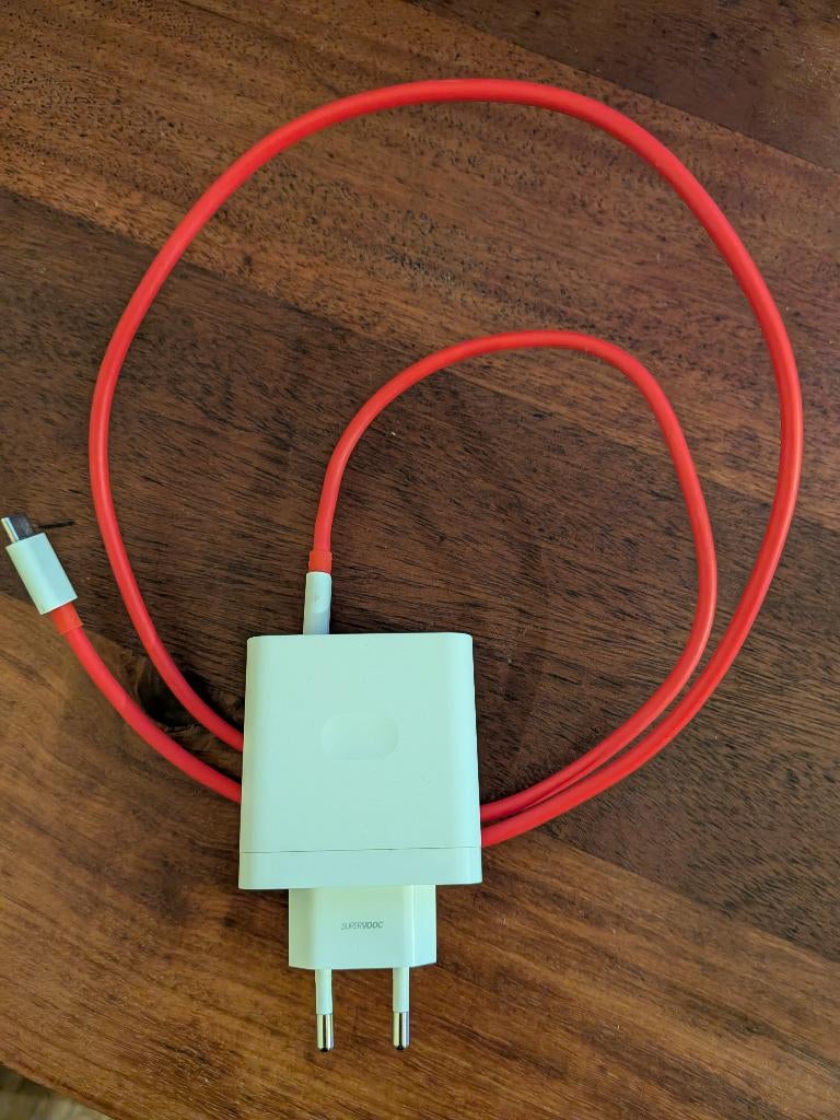 OnePlus 160W SuperVOOC Oplader - Zeldzaam!, Telecommunicatie, Mobiele telefoons | Telefoon-opladers, Ophalen of Verzenden, Zo goed als nieuw