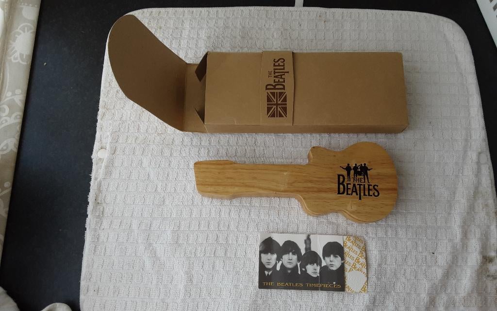 THE BEATLES HORLOGE, nieuw, Ophalen of Verzenden, Nieuw, Gebruiksvoorwerp