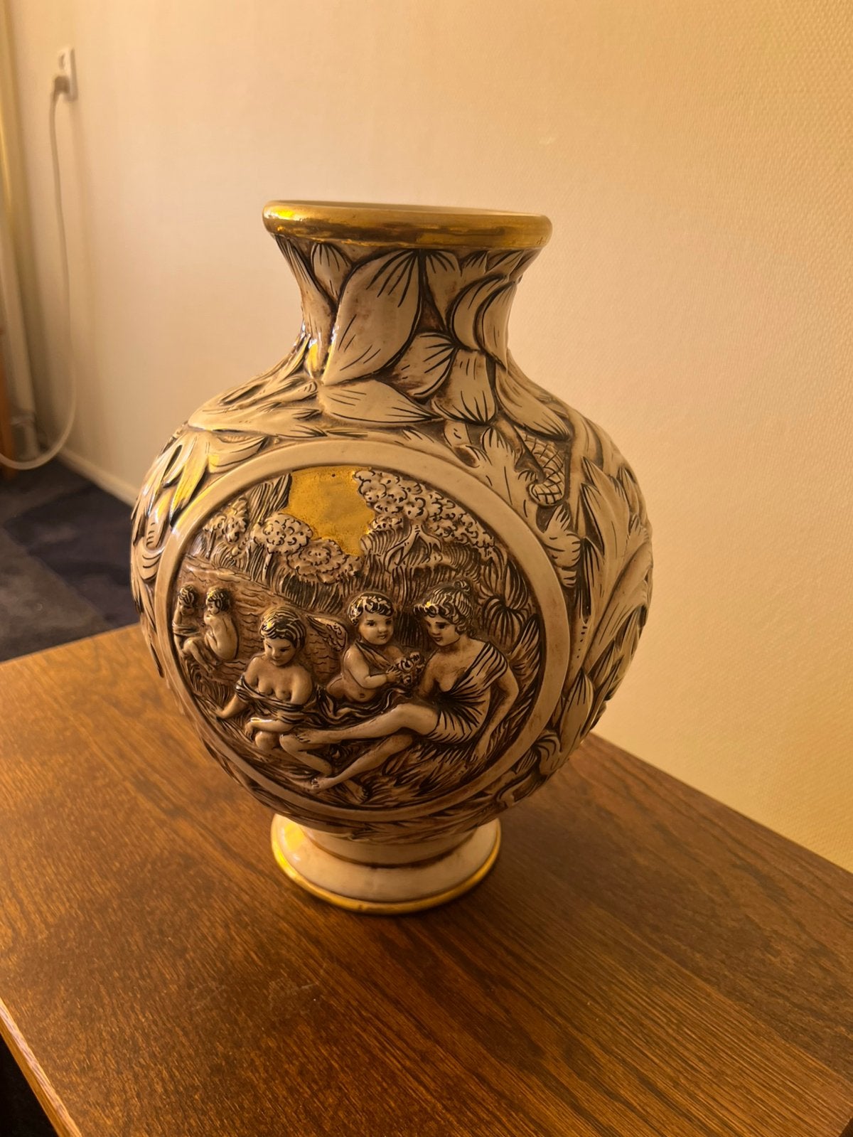 Schitterende antieke vaas van Italiaanse merk Capodimonte, Antiek en Kunst, Ophalen