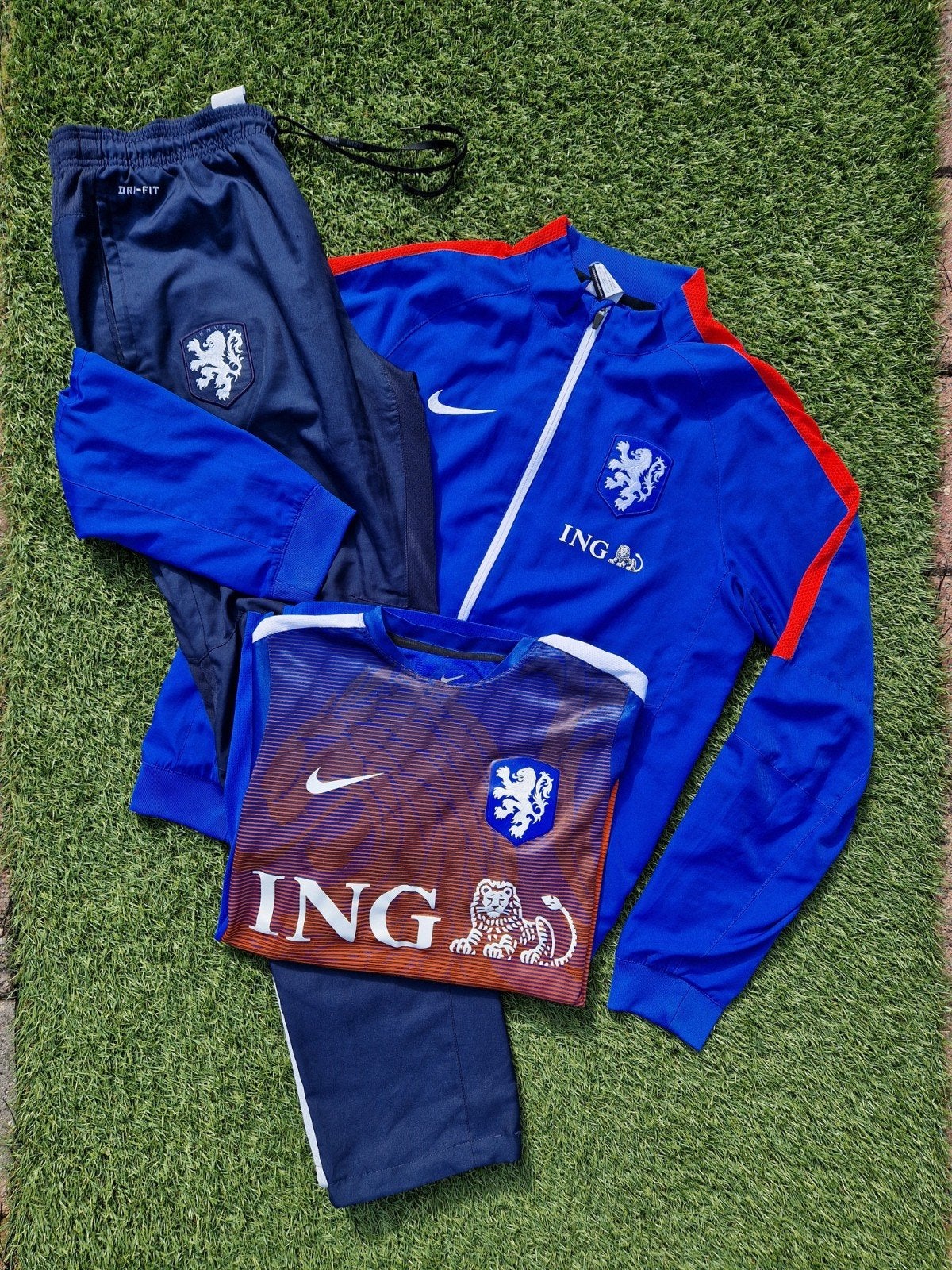 Nederlands elftal trainingspak +KNVB training shirt 2016, Ophalen of Verzenden, Voetbal