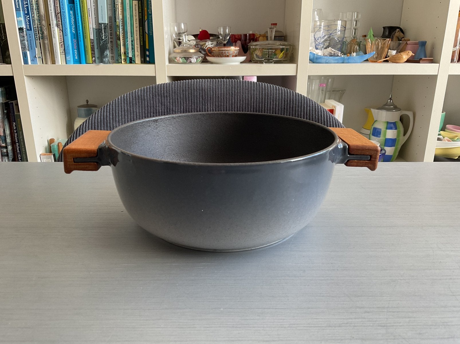 Staub pan gietijzer grijs ø 20 cm; zonder deksel; €35, Ophalen of Verzenden, Zo goed als nieuw, Gietijzer, Braadpan
