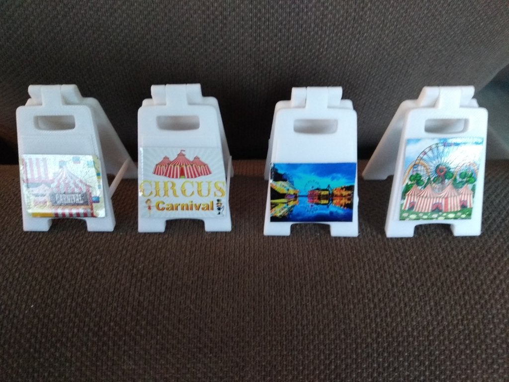 Stoepbord Kermis - Circus - Carnaval 4 soorten miniatuur, Ophalen of Verzenden, Nieuw, 1:32 tot 1:50