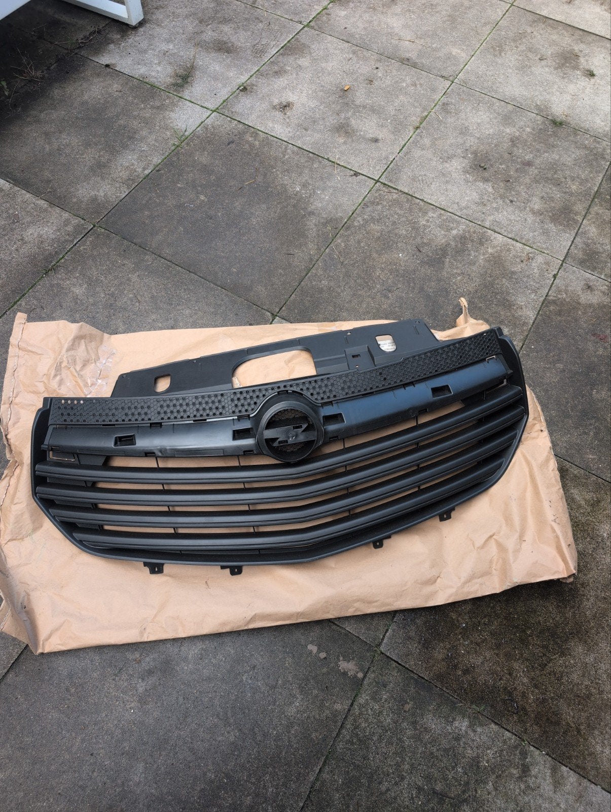 Nieuwe Opel Vivaro kunststof grill, Ophalen of Verzenden