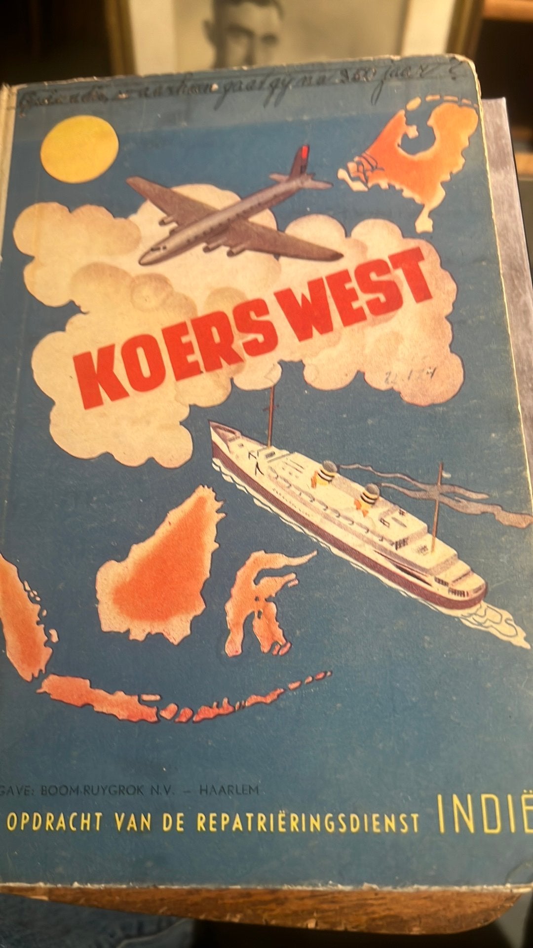 Ned.Indië: koers west in opdracht v.d. repatriëringsdienst., Ophalen of Verzenden, Landmacht, Nederland, Boek of Tijdschrift