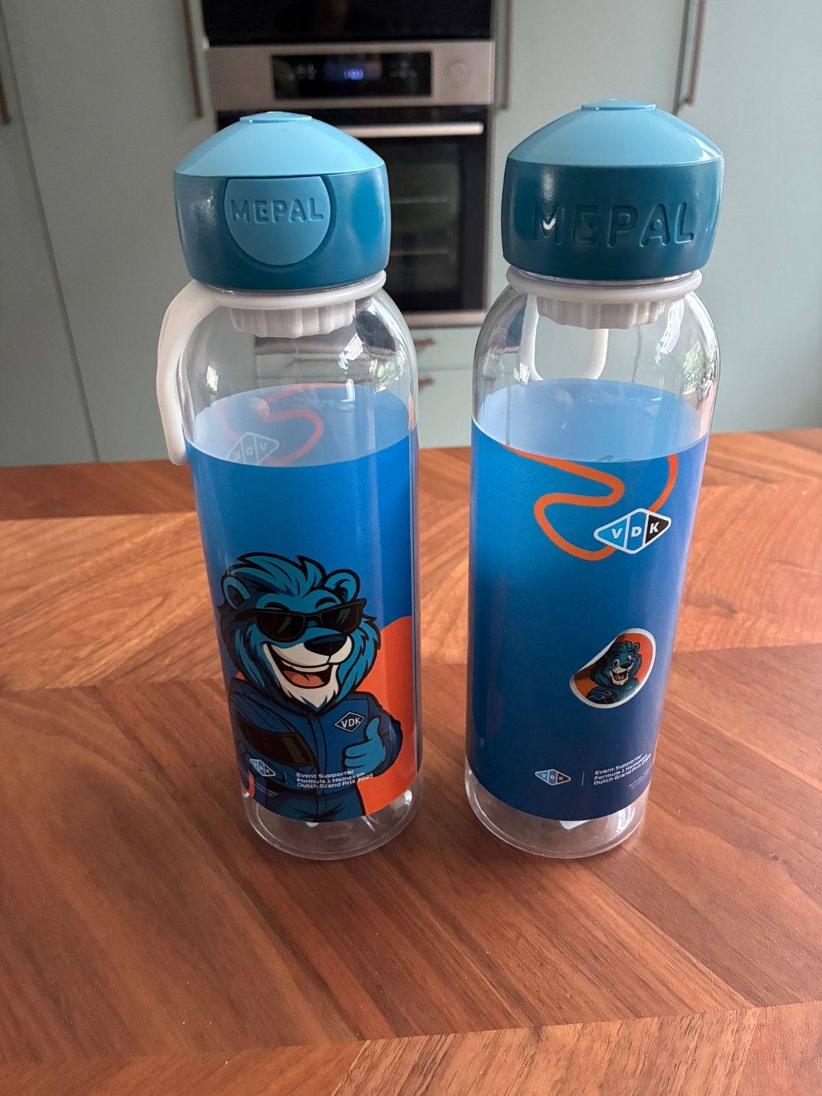 Mepal beker fles met tuit rietje 2x, Ophalen of Verzenden, Gebruikt