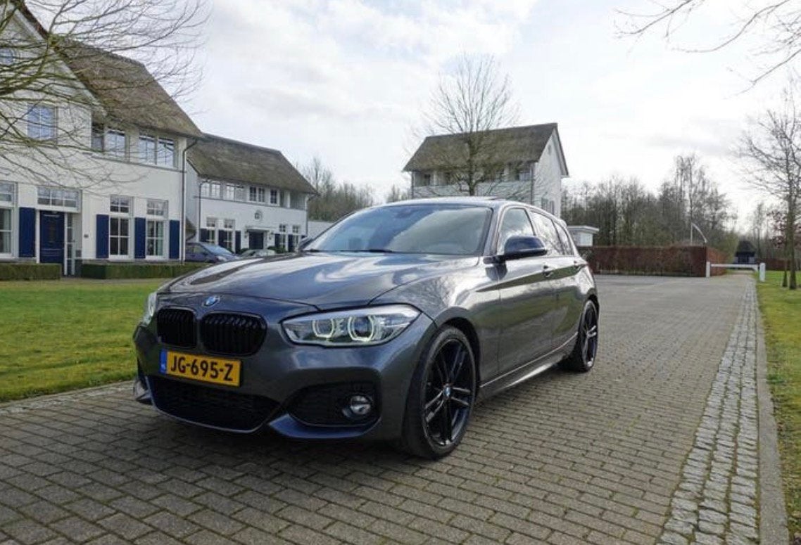 BMW 1-Serie 120i 177pk Aut 2016 Grijs, Auto's, Achterwielaandrijving, 1295 kg, 4 cilinders, Origineel Nederlands