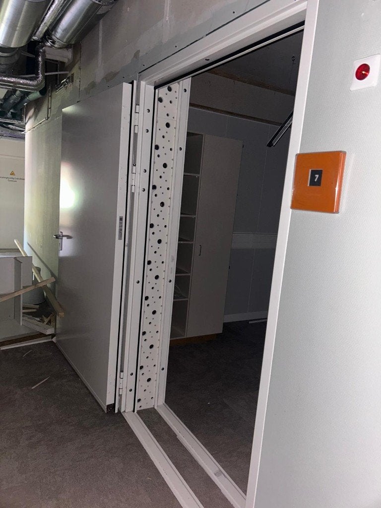 Zware stalen geluidsisolerende deuren Merford, Doe-het-zelf en Verbouw, Ophalen, Binnendeur, Zo goed als nieuw, Metaal