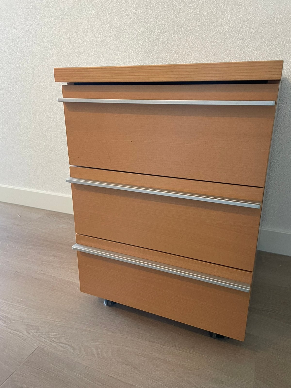 Ladeblok: 2 x Beukenhout met rvs grepen., Minder dan 50 cm, Zo goed als nieuw, 3 of 4 laden, Minder dan 100 cm