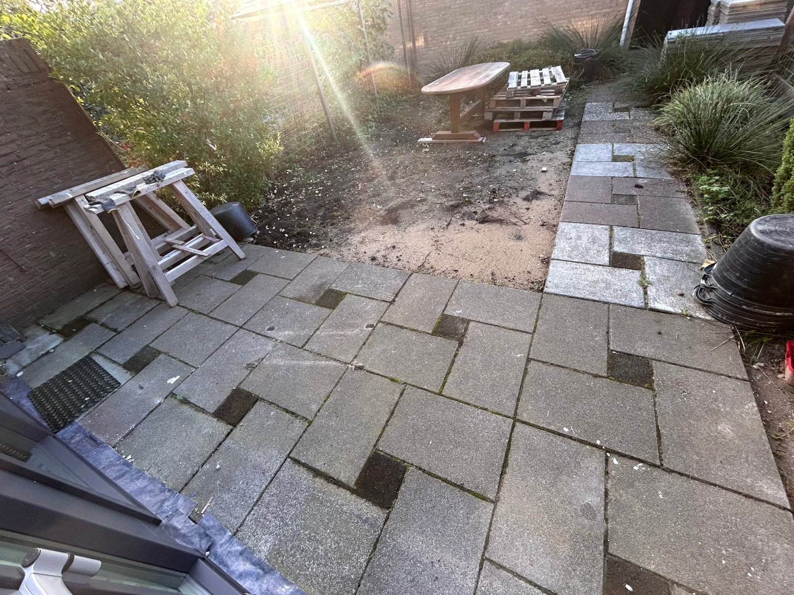 Betontegel 60x40 in motief gelegd / 16m2 - MOET WEG, Tuin en Terras, Ophalen, Gebruikt, 10 m² of meer, Beton