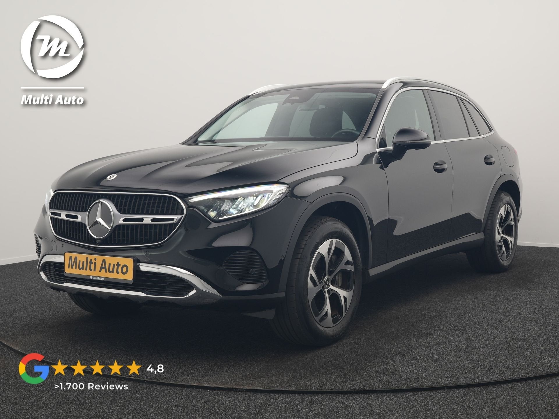 Mercedes-Benz GLC 300e 4MATIC Avantgarde PHEV 313pk Dealer O, Auto's, Mercedes-Benz, Gebruikt, Zwart, Zwart, Vierwielaandrijving