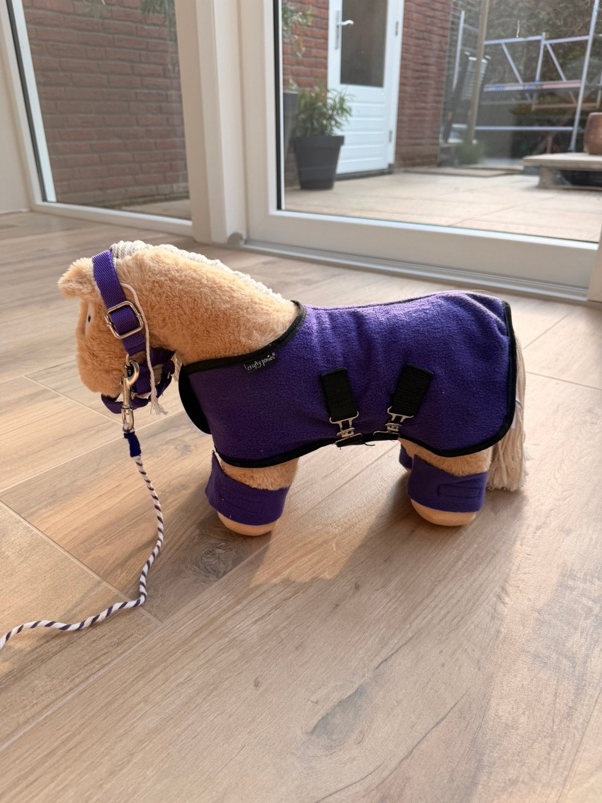 Crafty pony Palomino met zadel en accessoires, Ophalen, Zo goed als nieuw