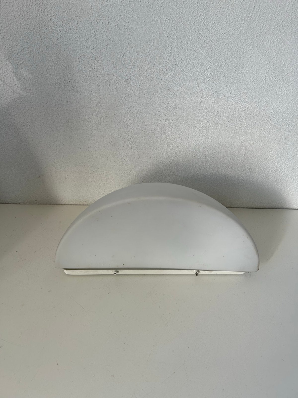 Halve maan wandlamp - Wit, Huis en Inrichting, Lampen | Wandlampen, Kunststof, Gebruikt, Indirect licht, Ophalen of Verzenden