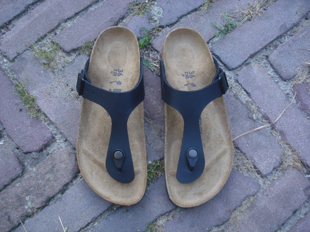 GRATIS VERZENDEN NIEUWE ZWARTE GIZEH BIRKENSTOCKS 36, Slippers, Verzenden, Zwart, Nieuw