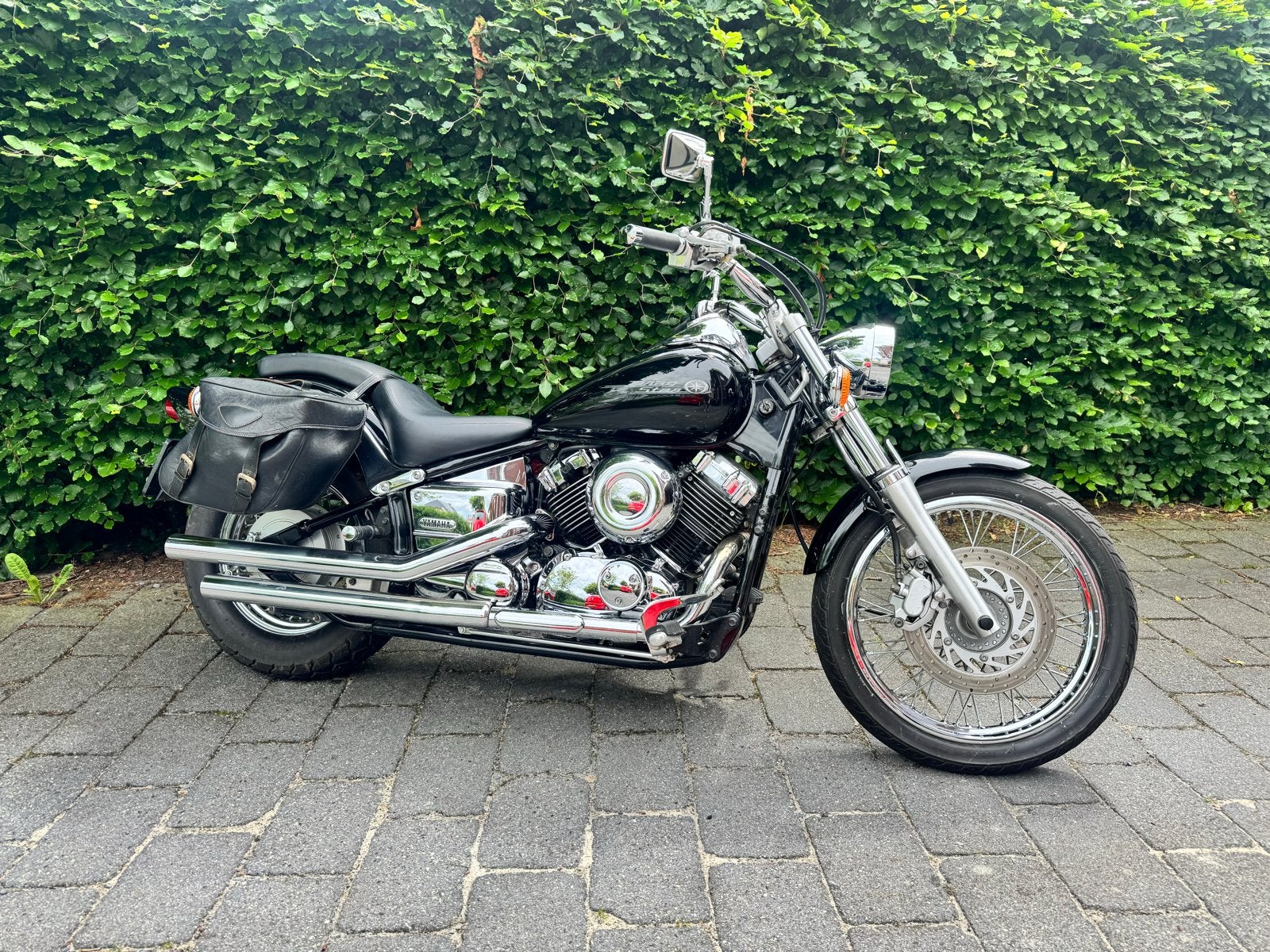 Yamaha Drag Star XVS 650 uit 2005 originele uitlaat extra, Cardan-aandrijving, 2 cilinders, Chopper, Gebruikt