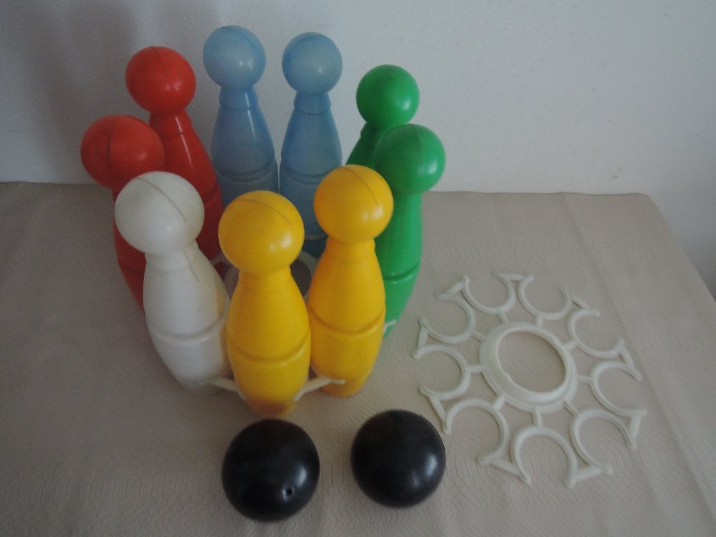 Ouderwets kunststof kegelspel, Ophalen of Verzenden, Zo goed als nieuw, Jongen of Meisje