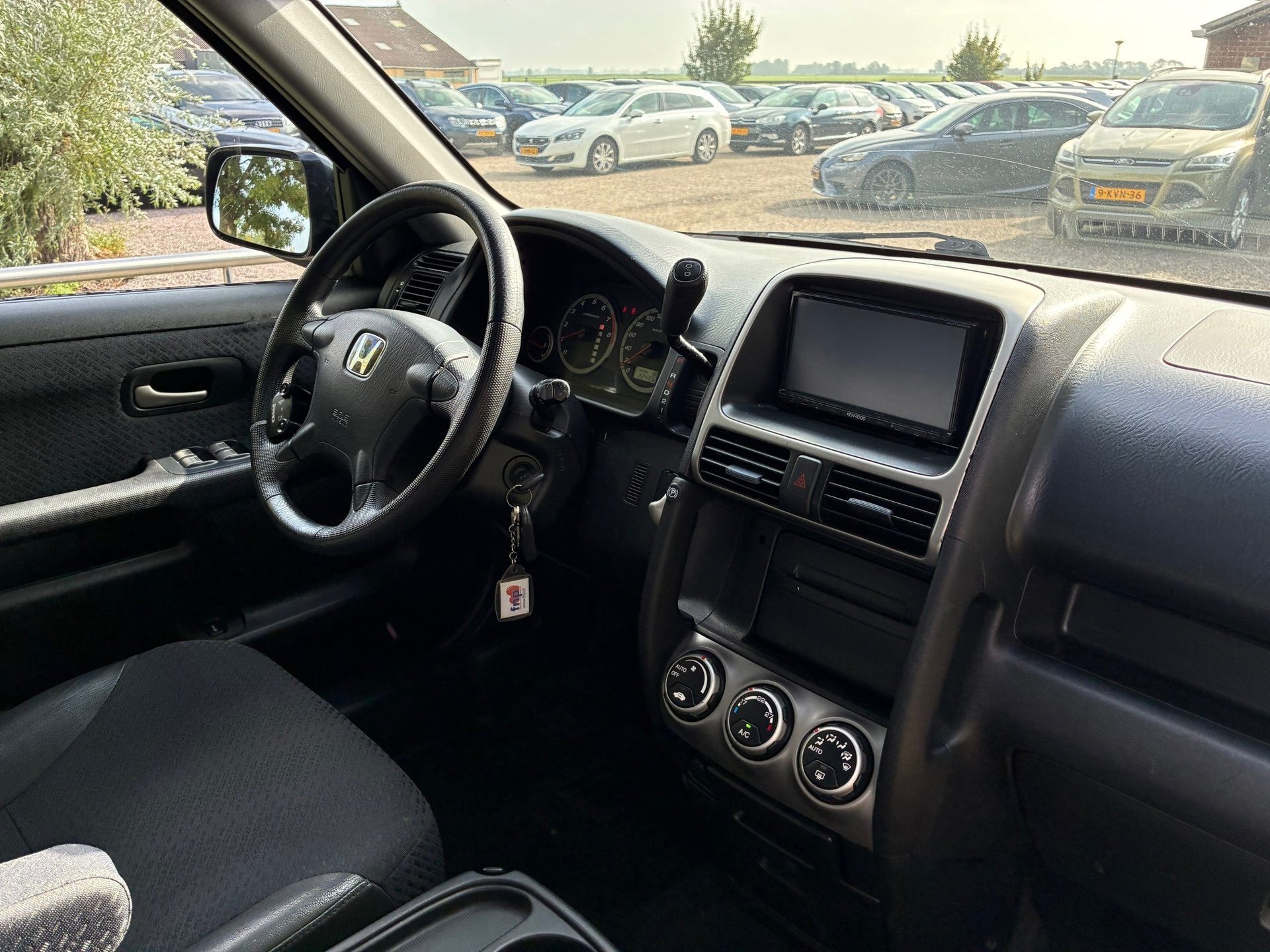 Honda CR-V 2.0i ES V-TEC | Automaat + Bullbar Nu € 3.975,-, Automaat, 1998 cc, Gebruikt, Zwart