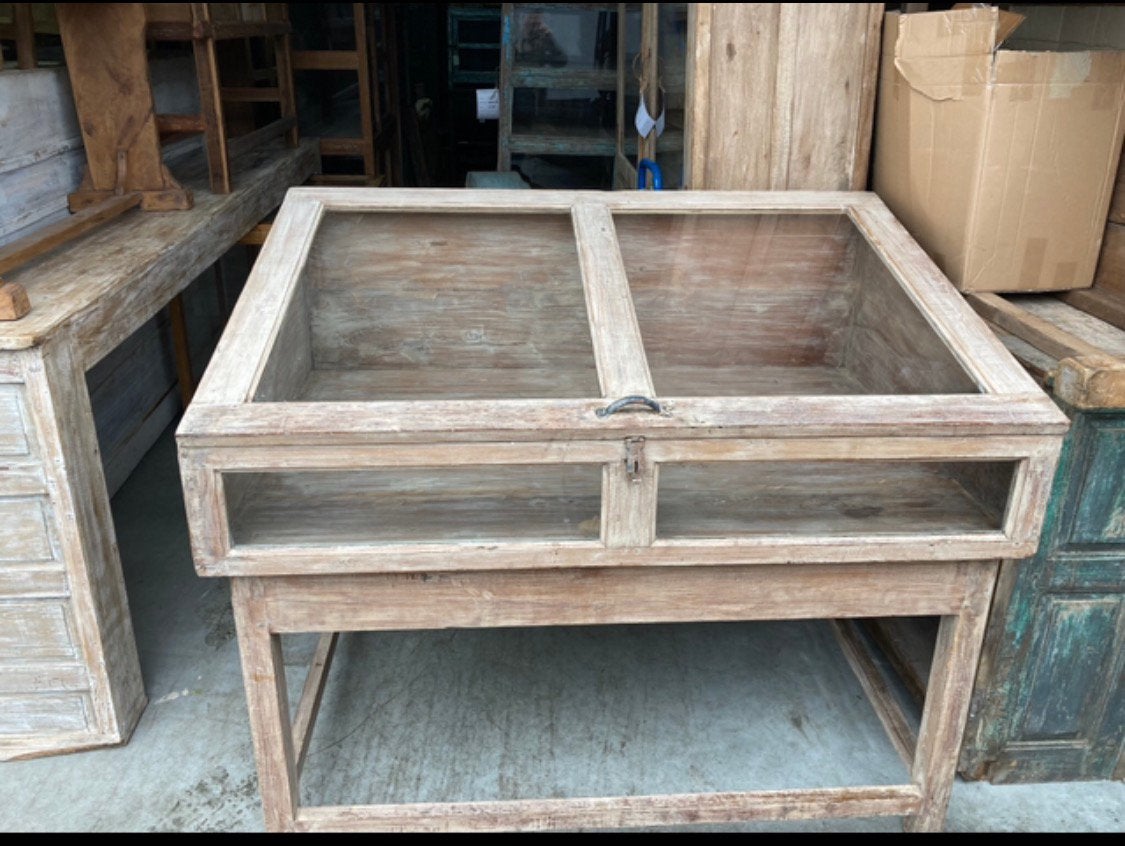 Vitrine kast / tafel, Ophalen, 50 tot 100 cm, Zo goed als nieuw, Minder dan 100 cm