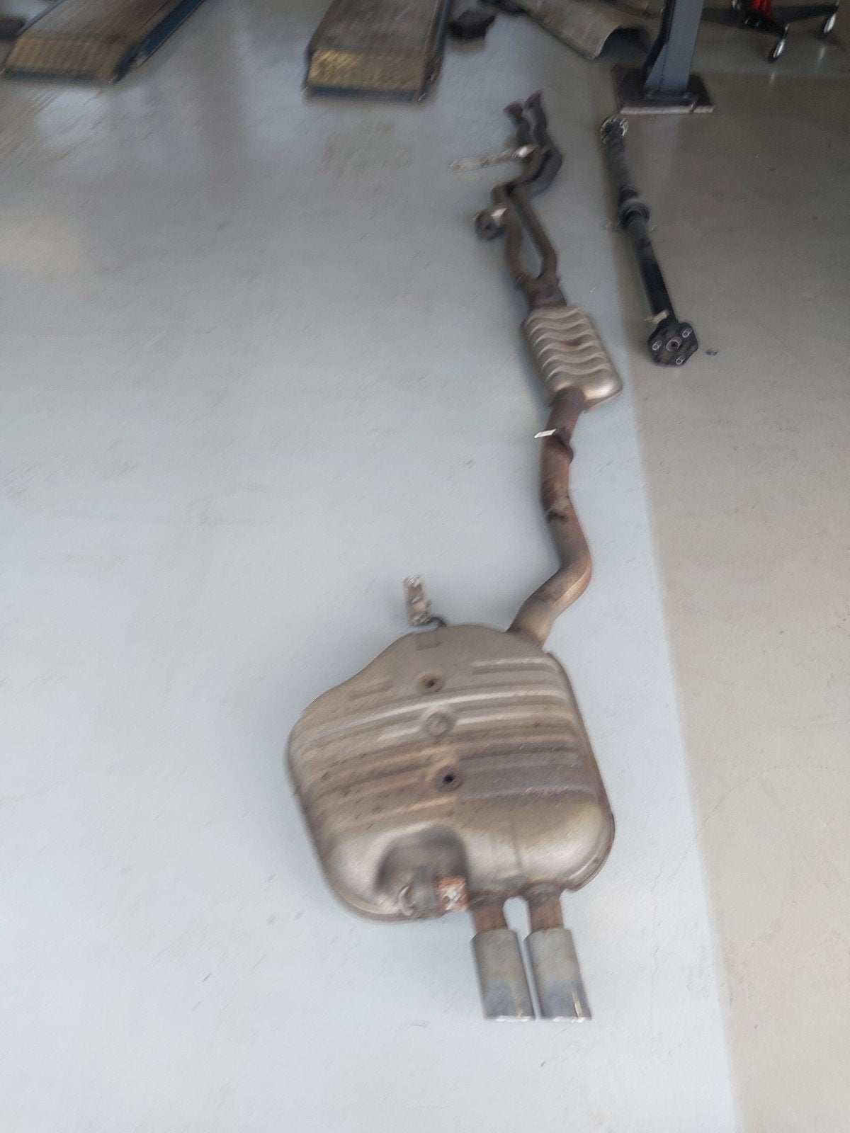 uitlaat einddemper middendemper bmw E61 525i, Ophalen, Gebruikt, BMW