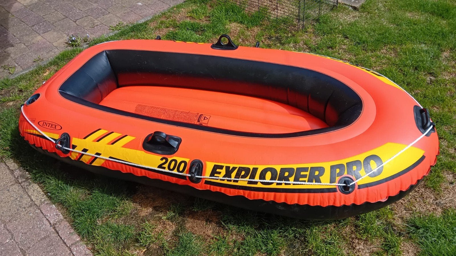 opblaasboot 200 Explorer pro, Ophalen of Verzenden, Zo goed als nieuw