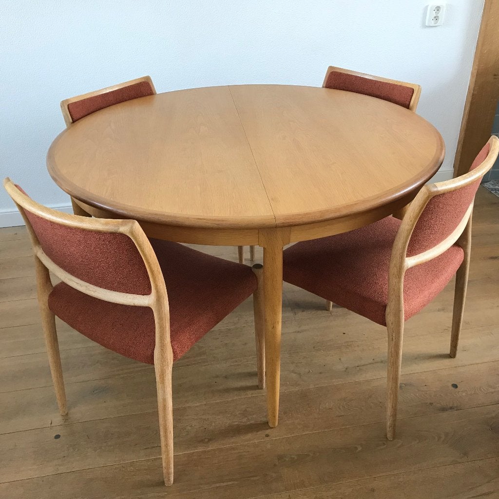 Eiken N.O. Moller uitschuifbare tafel model 15 Deens, Ophalen of Verzenden