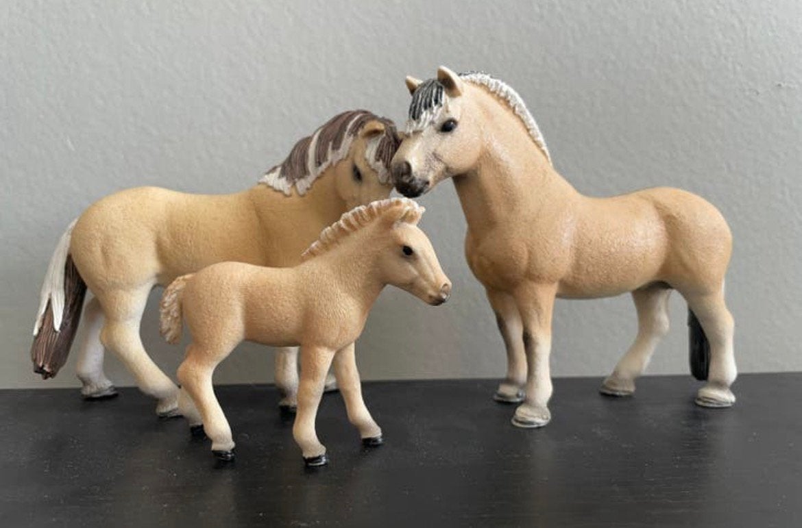 Schleich fjorden familie, Verzenden, Zo goed als nieuw, Paard, Beeldje of Figuurtje
