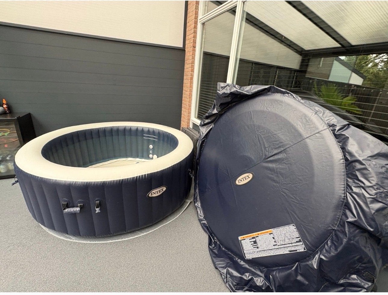Intex Pure Spa Bubble Therapy opblaasbare jacuzzi, Tuin en Terras, Ophalen, Gebruikt, Afdekzeil, Opblaasbaar
