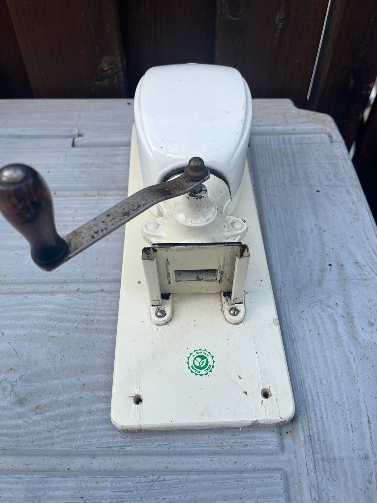 Vintage Wandkoffiemolen - Wit Emaille, Antiek en Kunst, Ophalen of Verzenden