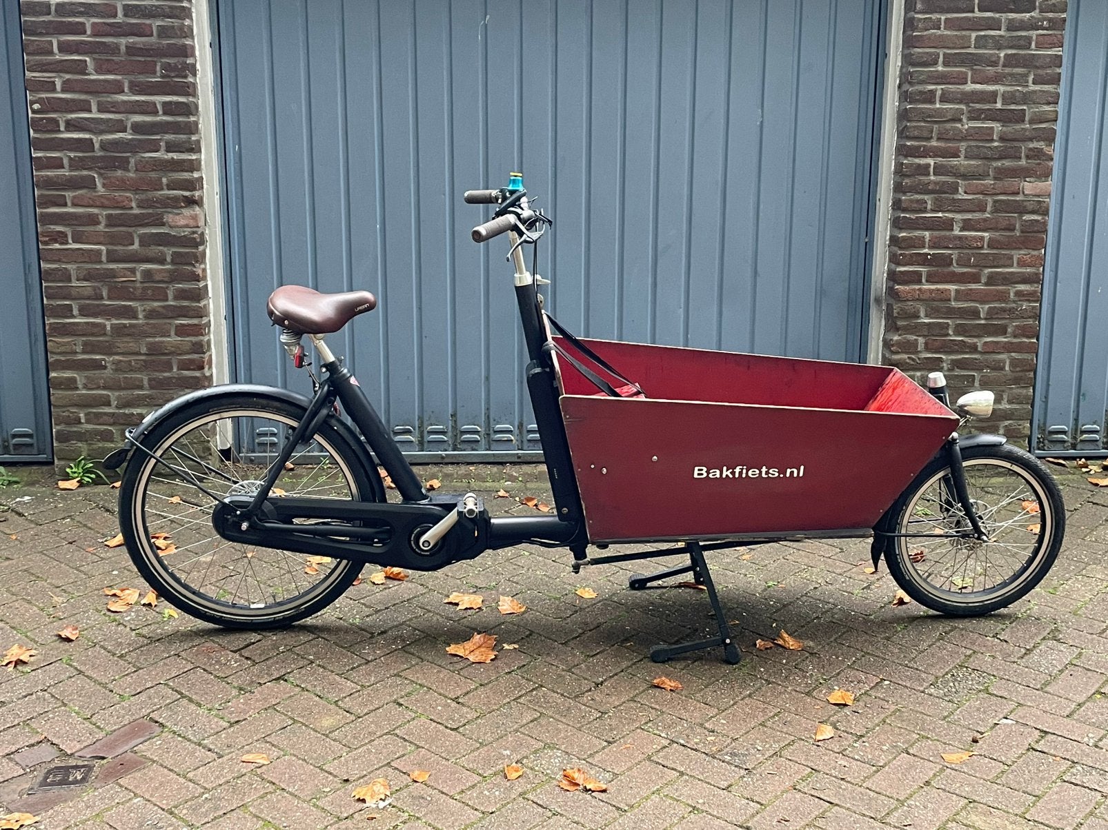 Nette bakfiets cargo tweewieler met huif, Ophalen of Verzenden, Zo goed als nieuw, 4 kinderen of meer