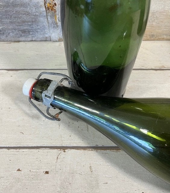 Set van drie antieke zware  groene wijnflessen met ziel, Antiek en Kunst, Antiek | Glas en Kristal, Ophalen of Verzenden