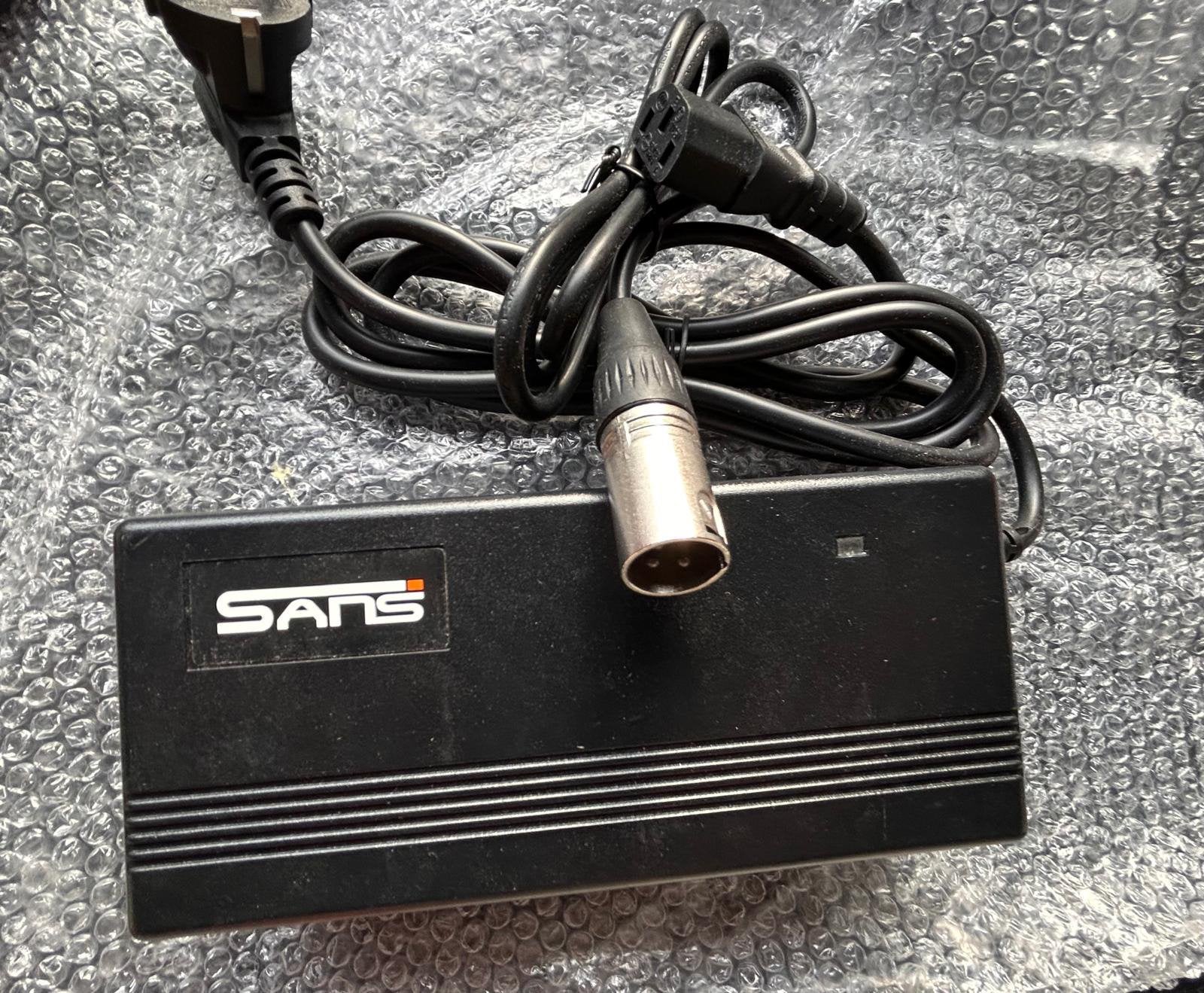 Knaap oplader 54,6V / 3A - 3 pin (Nieuw), Ophalen of Verzenden, Nieuw