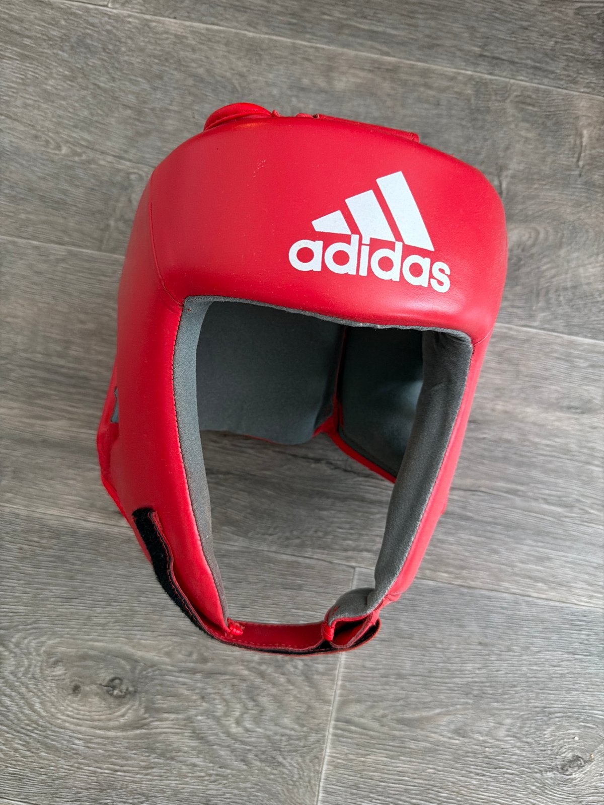 Adidas Bokshelm Rood - Zo goed als nieuw MAAT L IBA APPROVED, Ophalen of Verzenden, Zo goed als nieuw, Overige