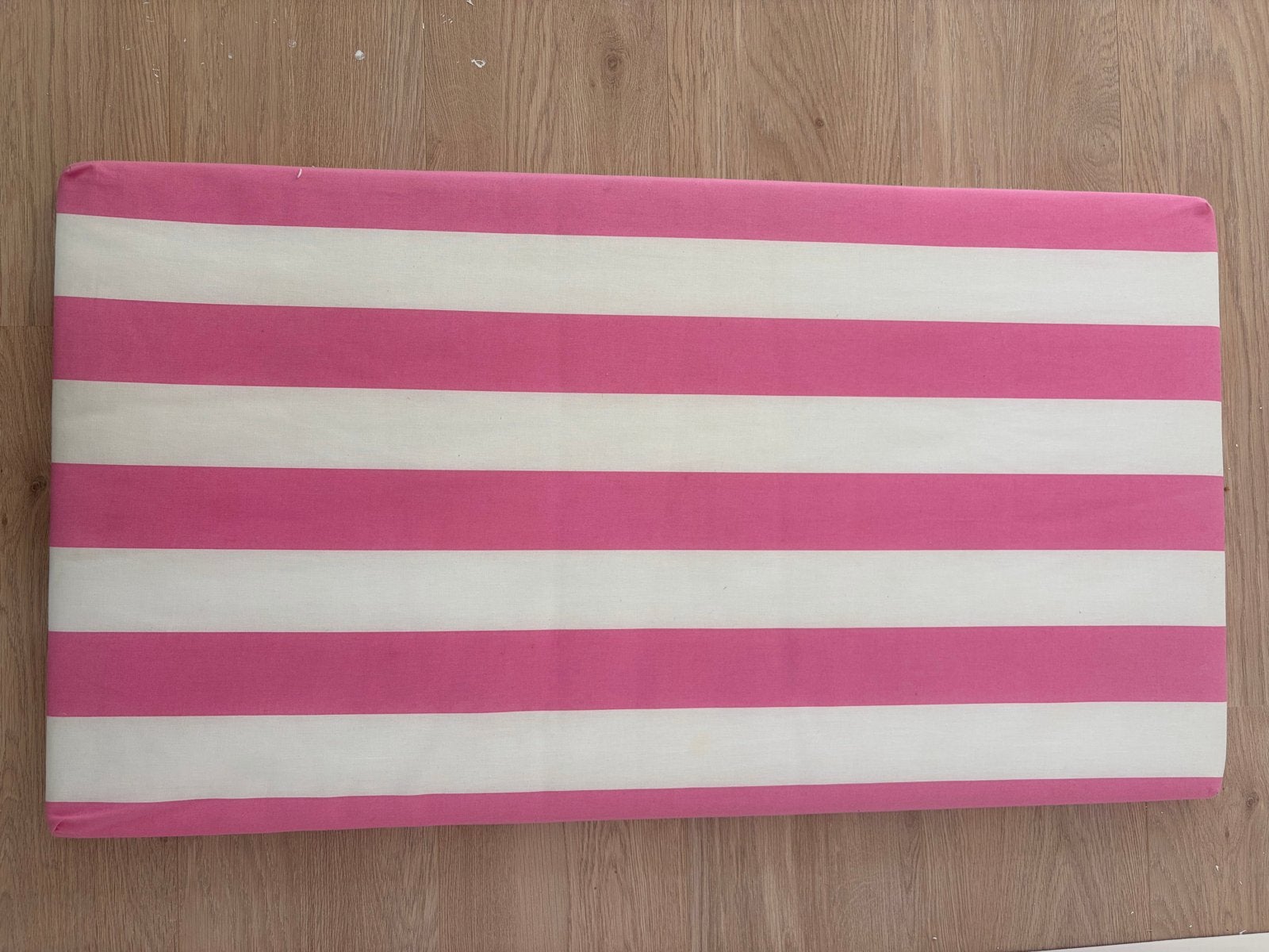 IKEA kussen 90x50cm met antislip, roze/wit gestreept, Ophalen, Gebruikt, IKEA, Afneembare hoes