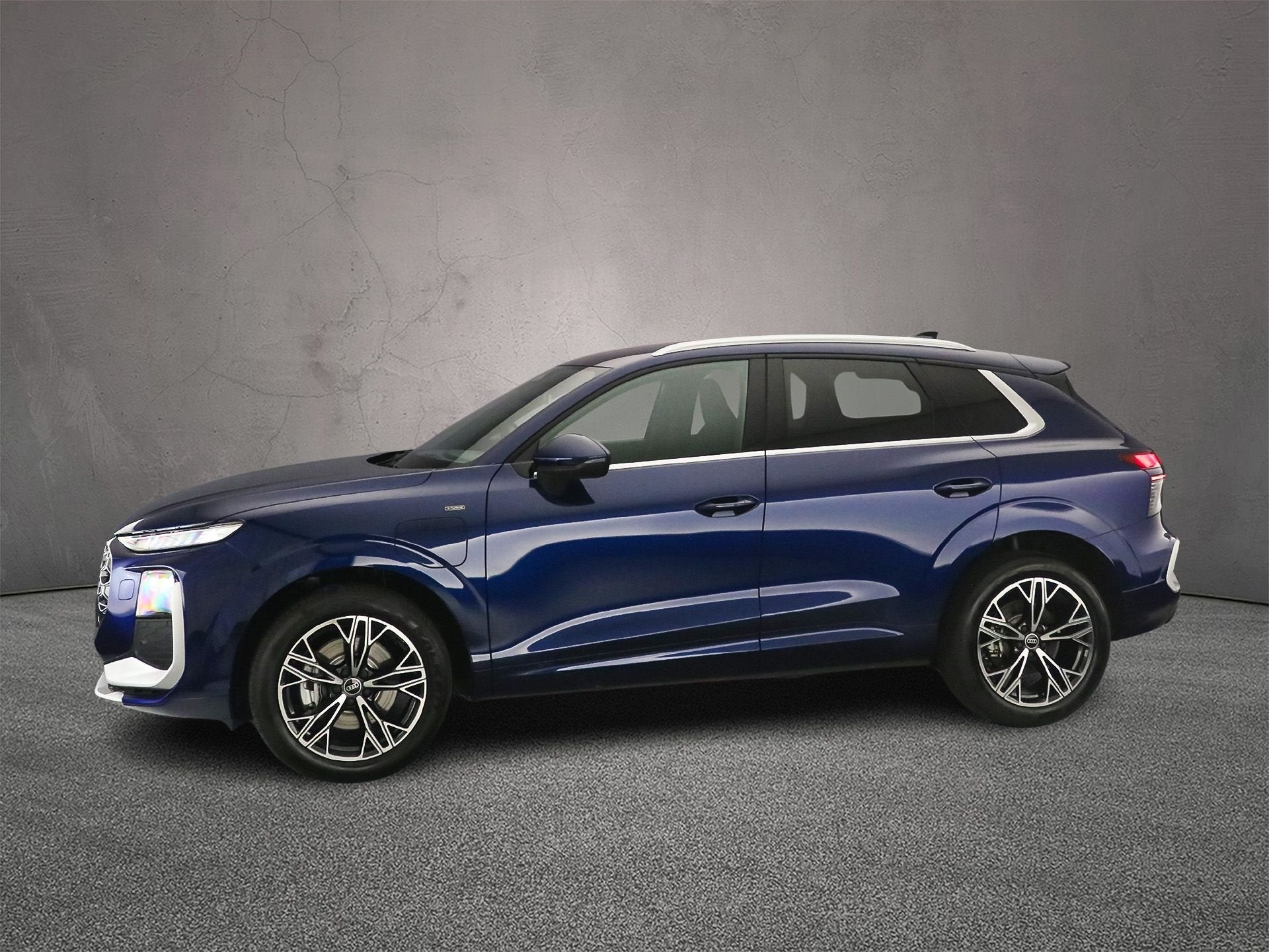 Audi Q3, 1800 kg, Euro 6, Blauw, 135 min