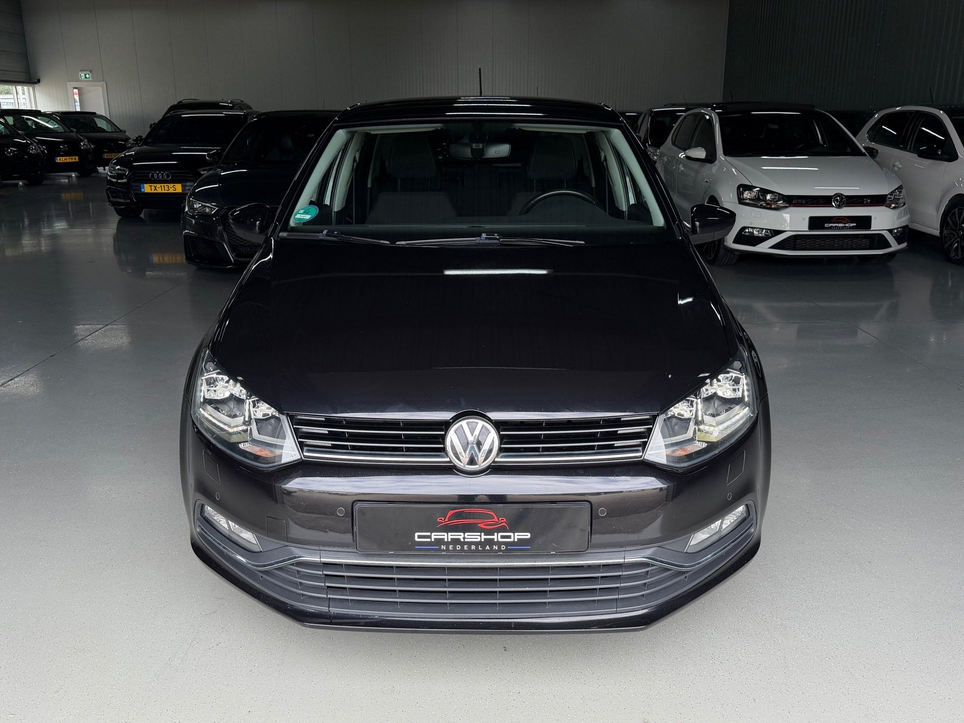Volkswagen POLO 1.0 MPI LOUNGE EDITION! CRUISE/LED/STOELVRM, Auto's, Stof, Gebruikt, Zwart, Bedrijf
