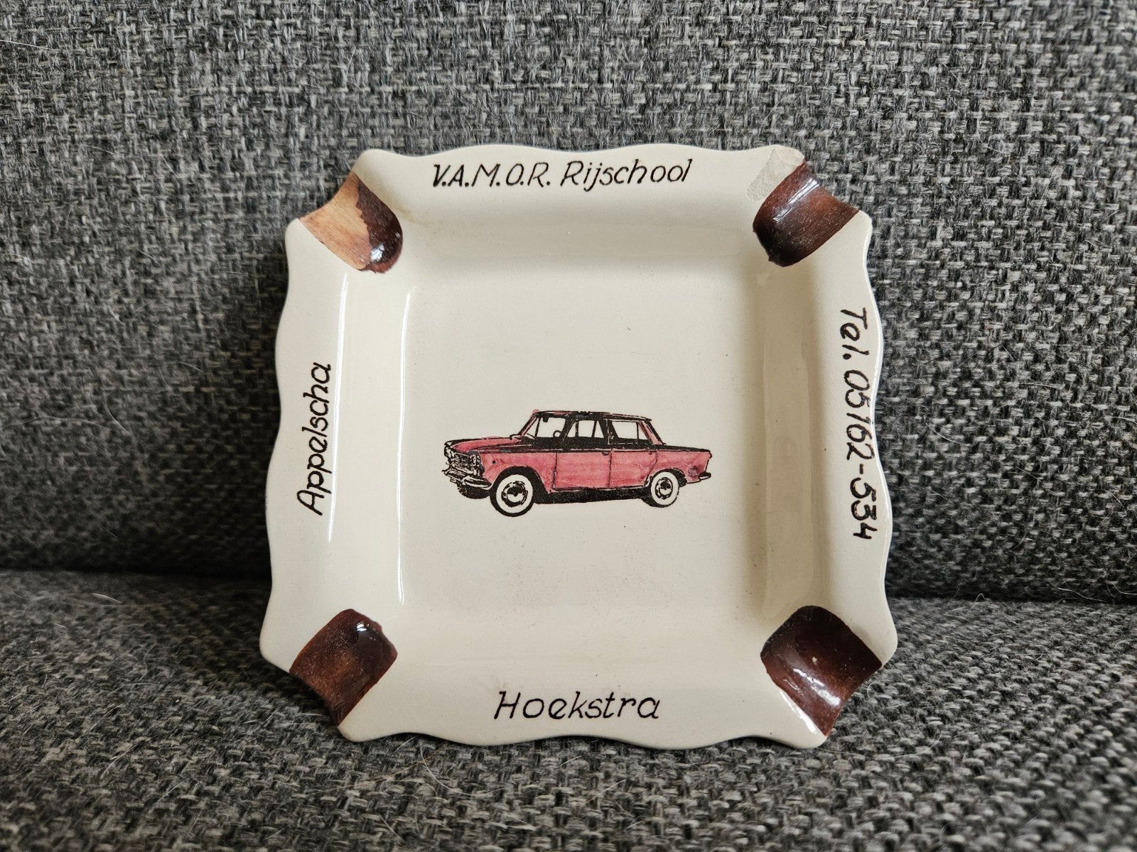 Vintage V.A.M.O.R. Rijschool Asbak - Appelscha Hoekstra, Verzamelen, Merken en Reclamevoorwerpen, Gebruikt, Gebruiksvoorwerp, Ophalen of Verzenden