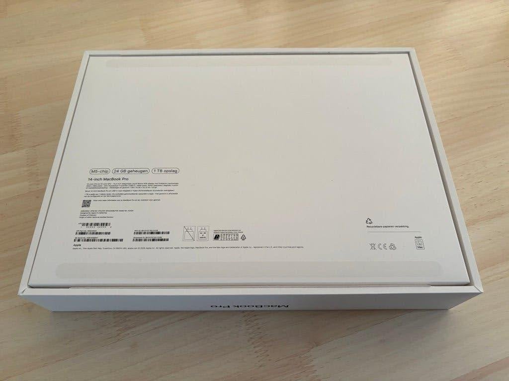 New Macbook Pro M5 14" 24GB / 1 TB, MacBook Pro, 1 TB of meer, Qwerty, Overige groottes